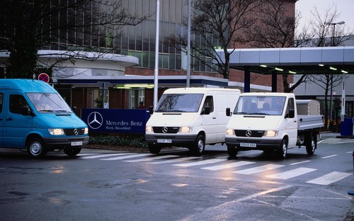 Mercedes-Benz Sprinter má 30 rokov. Predstavili ho v roku 1995