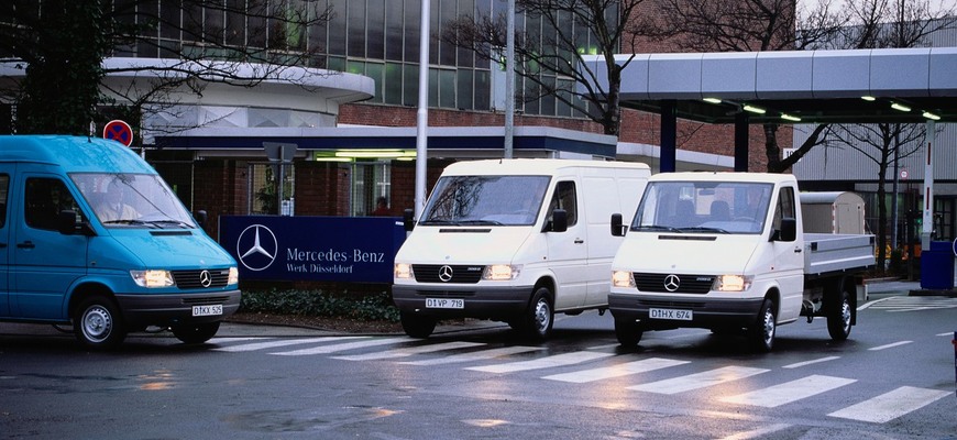 Mercedes-Benz Sprinter má 30 rokov. Predstavili ho v roku 1995