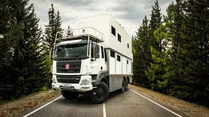 TÁTO OBYTNÁ TATRA PHOENIX VÁM VYRAZÍ DYCH. JEJ JPOSCHODOVÁ NADSTAVBA SA MENÍ NA PLNOHODNOTNÝ BYT