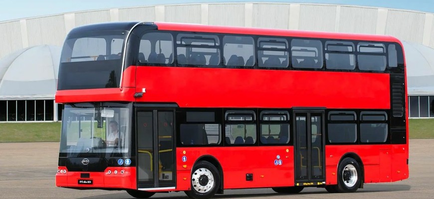 Čína posiela elektrický poschodový autobus do ulíc Londýna. BYD BD11 prináša parametre budúcnosti