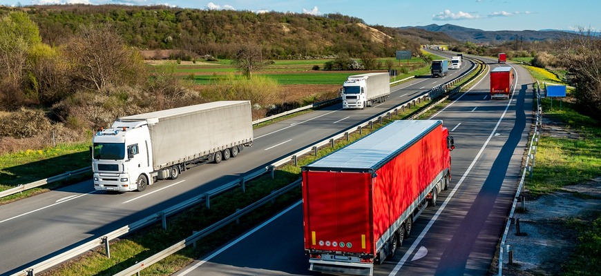 Lož o prechode tovarov na železnicu? Veľká šanca pre kamióny, expert stanovuje podmienky