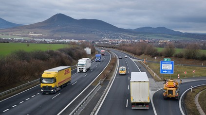 KRAJINA PRI SLOVENSKU PREKVAPILA POČTOM NOVÝCH DIAĽNIC. SAMI ICH TOĽKO NEČAKALI, SLOVÁCI ZÁVIDIA