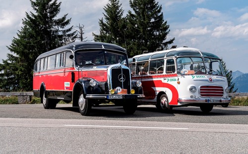 Historické autobusy nechýbali ani na 20. turné historických úžitkových vozidiel. Očarili dizajnom