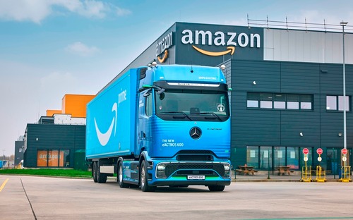 Amazon nakúpil elektrické kamióny Mercedes-Benz eActros 600. Sám si ich predtým testoval