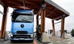 Mercedes splnil sľub: Prvé dodávky elektrického modelu eActros 600 sa stali realitou