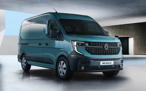 Titul Van of the Year 2025 získal Renault Master. Je najlepšou dodávkou roka