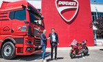 Červená farba Ducati, najväčšia kabína v ponuke a kožené sedadlá. Takéto budú len štyri ťahače MAN