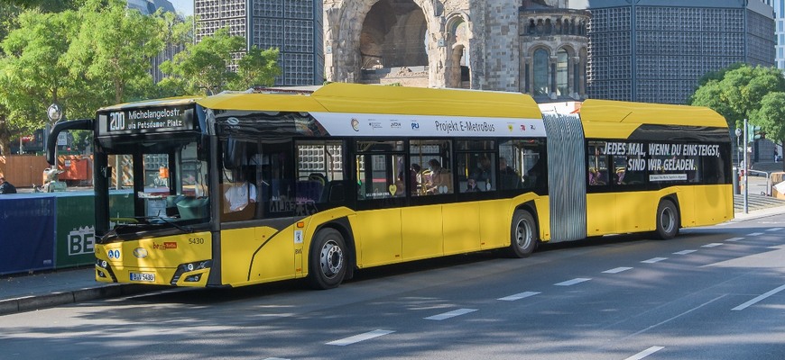 Prvý elektrický autobus s pasom batérie je Solaris Urbino 18. Novú povinnosť predbehol o tri roky