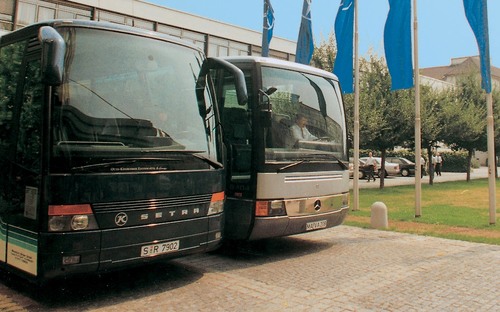 Daimler Buses oslavuje. Pred 30 rokmi sa pod jednou strechou zišli autobusy Mercedes-Benz a Setra