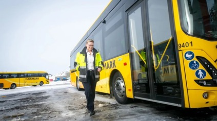 NAJSEVERNEJŠIA AUTOBUSOVÁ LINKA SVETA: MUSELI ZMENIŤ TRASU, KEĎ VYMENILI POHON. MÁ TO ZÁDRHEĽ