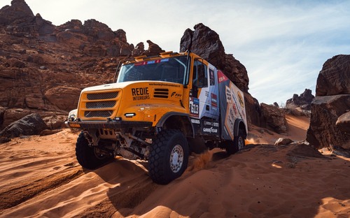 IVECO s motormi FPT obsadilo 9 z naj 10 priečok na Rally Dakar 2025