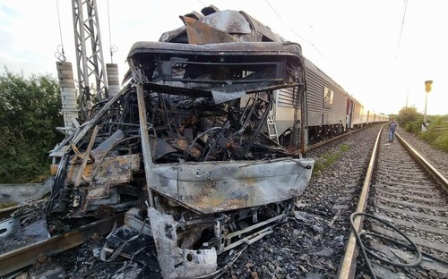 Zlyhal len 1 človek? Určili vinníka zrážky vlaku pri Nových Zámkoch, v autobuse zahynulo 7 ľudí