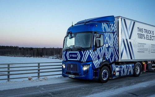 Elektrický Renault Trucks E-Tech funguje aj v extrémnych mrazoch. Na nabitie tu zvládol 250 km