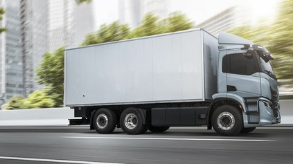 ELEKTRICKÉ IVECO S E-WAY RIGID DOSTALO ĎALŠIU PORCIU BATÉRIÍ. NA PALUBE SI VEZIE KAPACITU 490 KWH