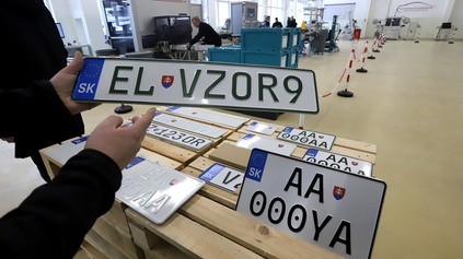 ĎALŠIE ZMENY ŠPZ NA SLOVENSKU: OVPLYVNIA EČV NA ŽELANIE, ZELENÉ TABUĽKY A POVINNOSTI MOTORISTOV